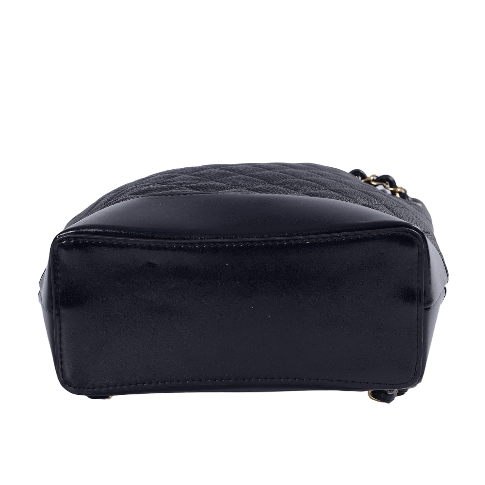 Zaino classico da donna con catena in oro nero, borsa casual in pelle di alta qualità