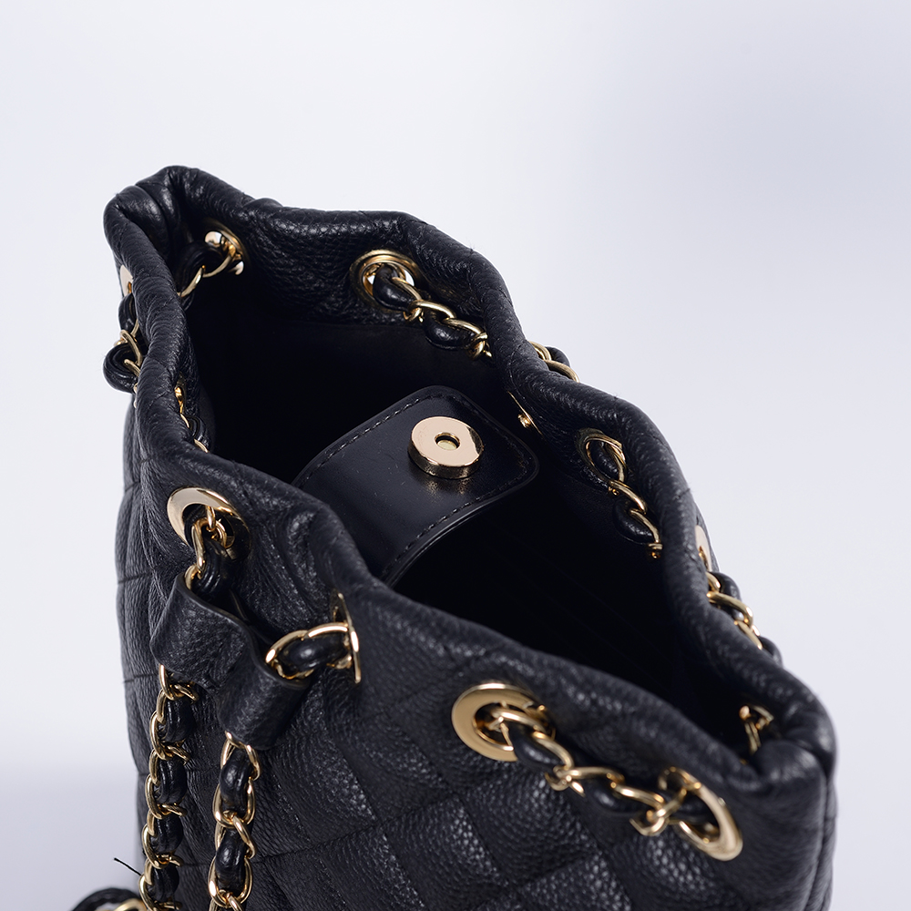zaino da donna borsa con catena in oro nero logo e colore personalizzati di fabbrica