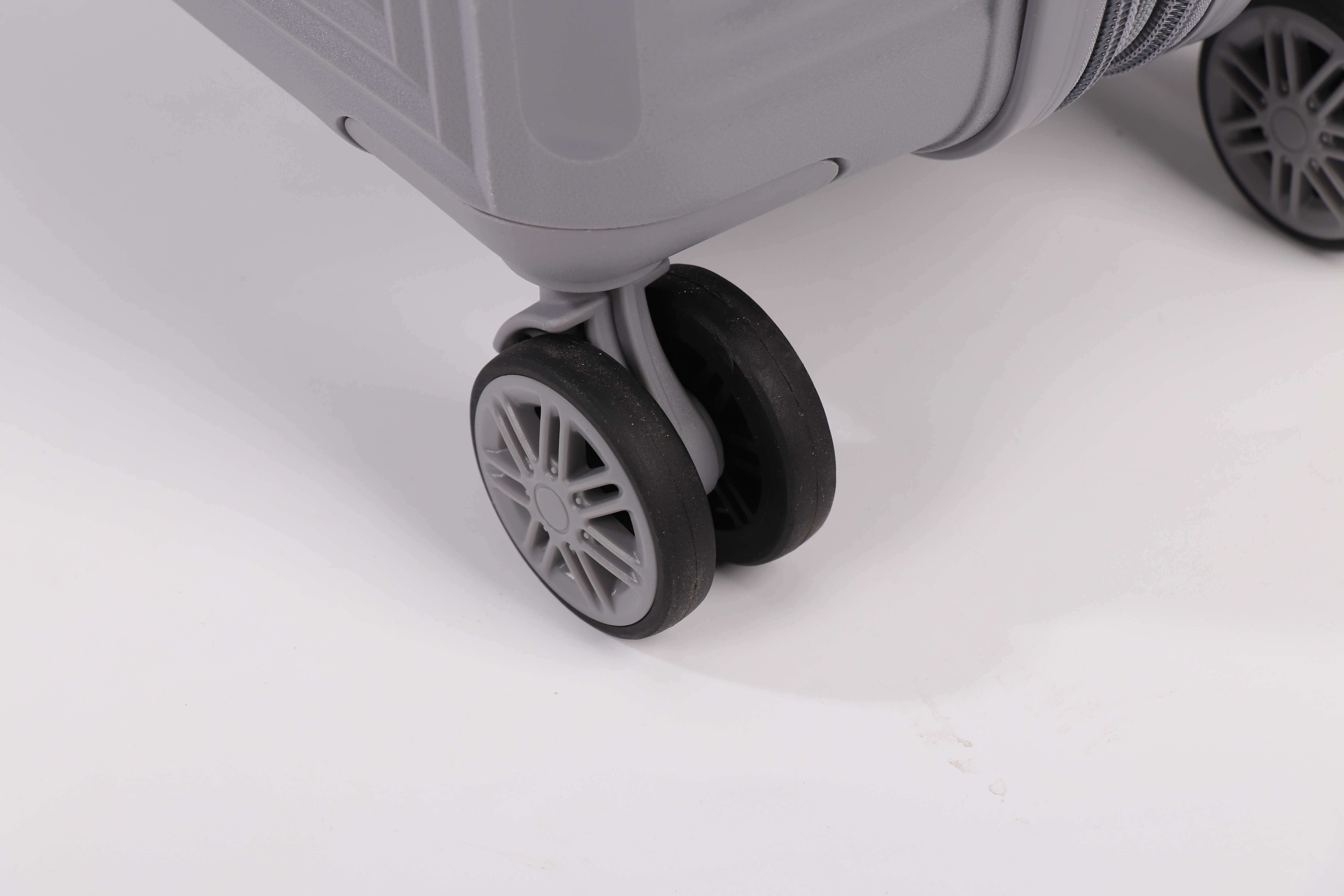 L'espansore per ruote girevoli per valigie per trolley in polipropilene PP da 4 pezzi accetta per viaggi a lunga distanza